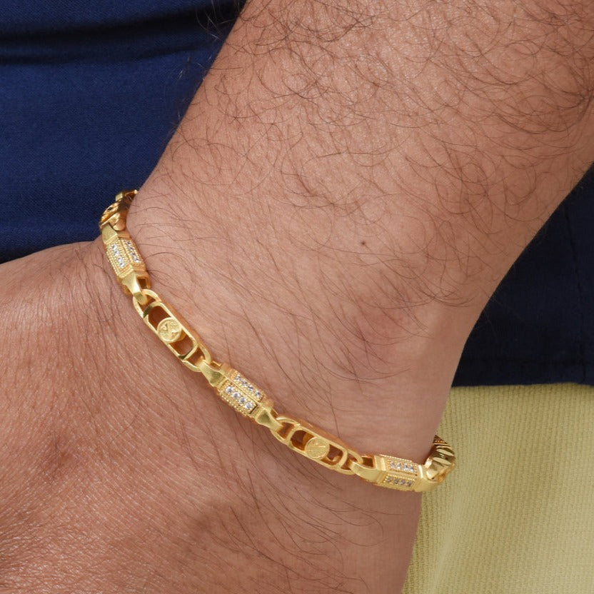 Sophisticated Design with Diamond Popular Gold Plated Bracelet for Men - Style C635 - AmazingBaba