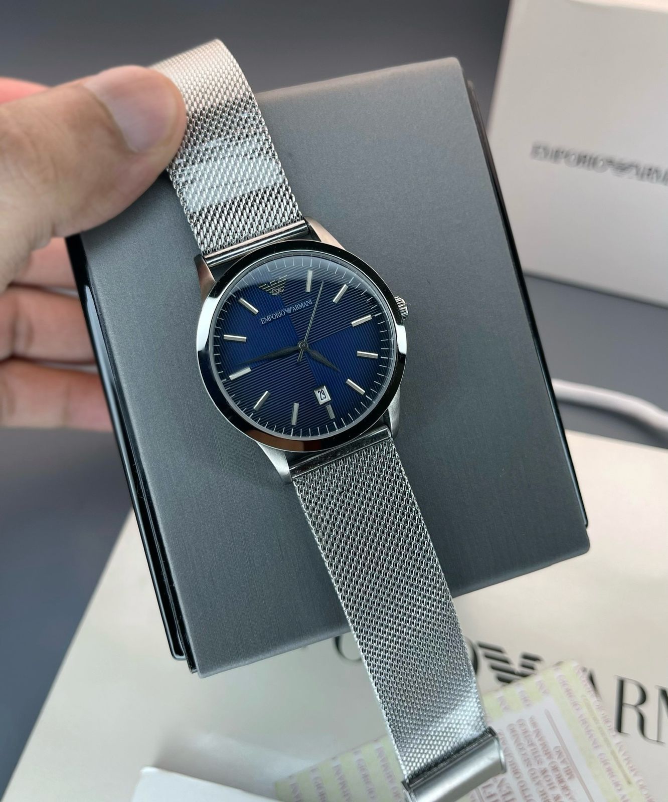 Classic Round Japan Quartz mens watch