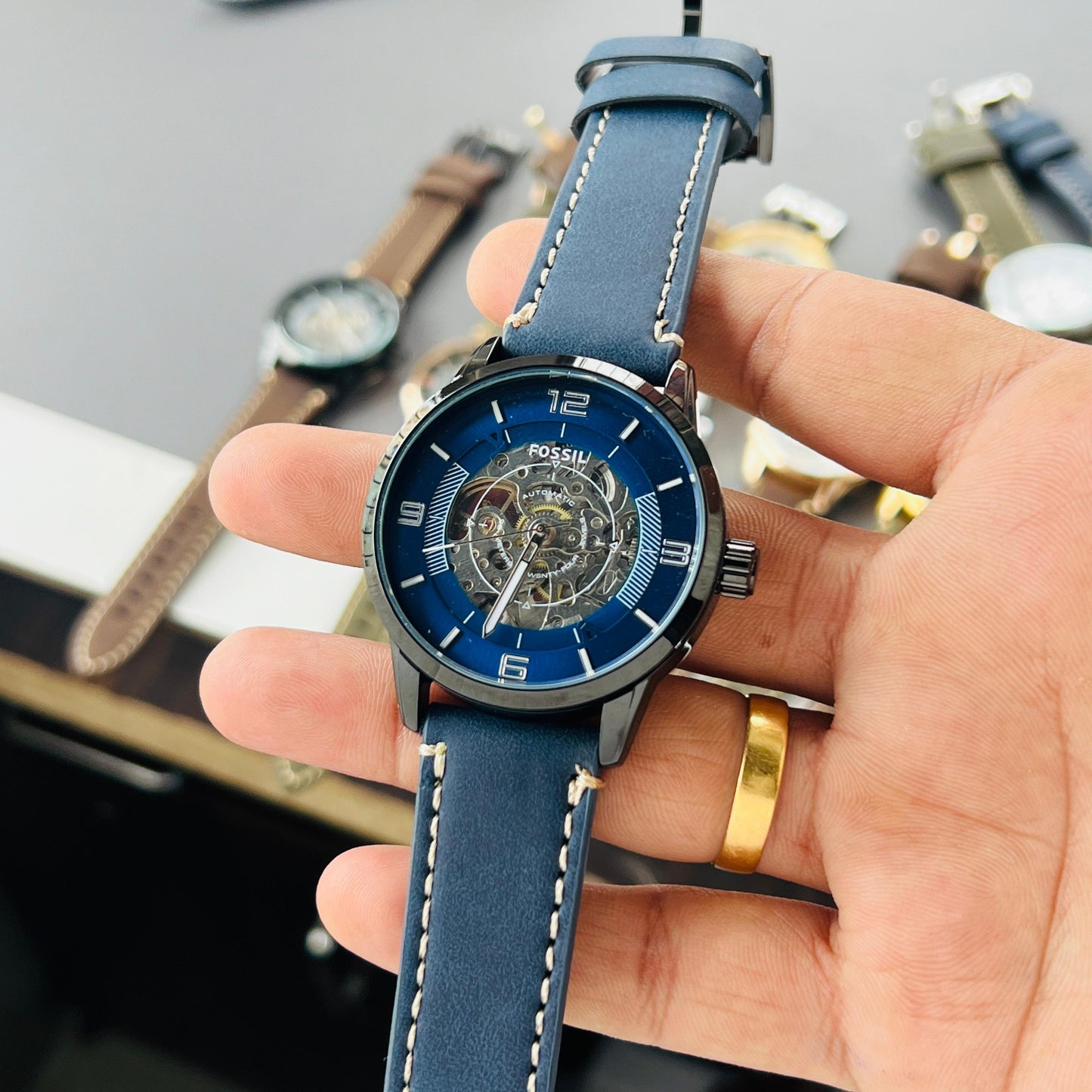 FOSSIL RENOWNED TIMEPIECES