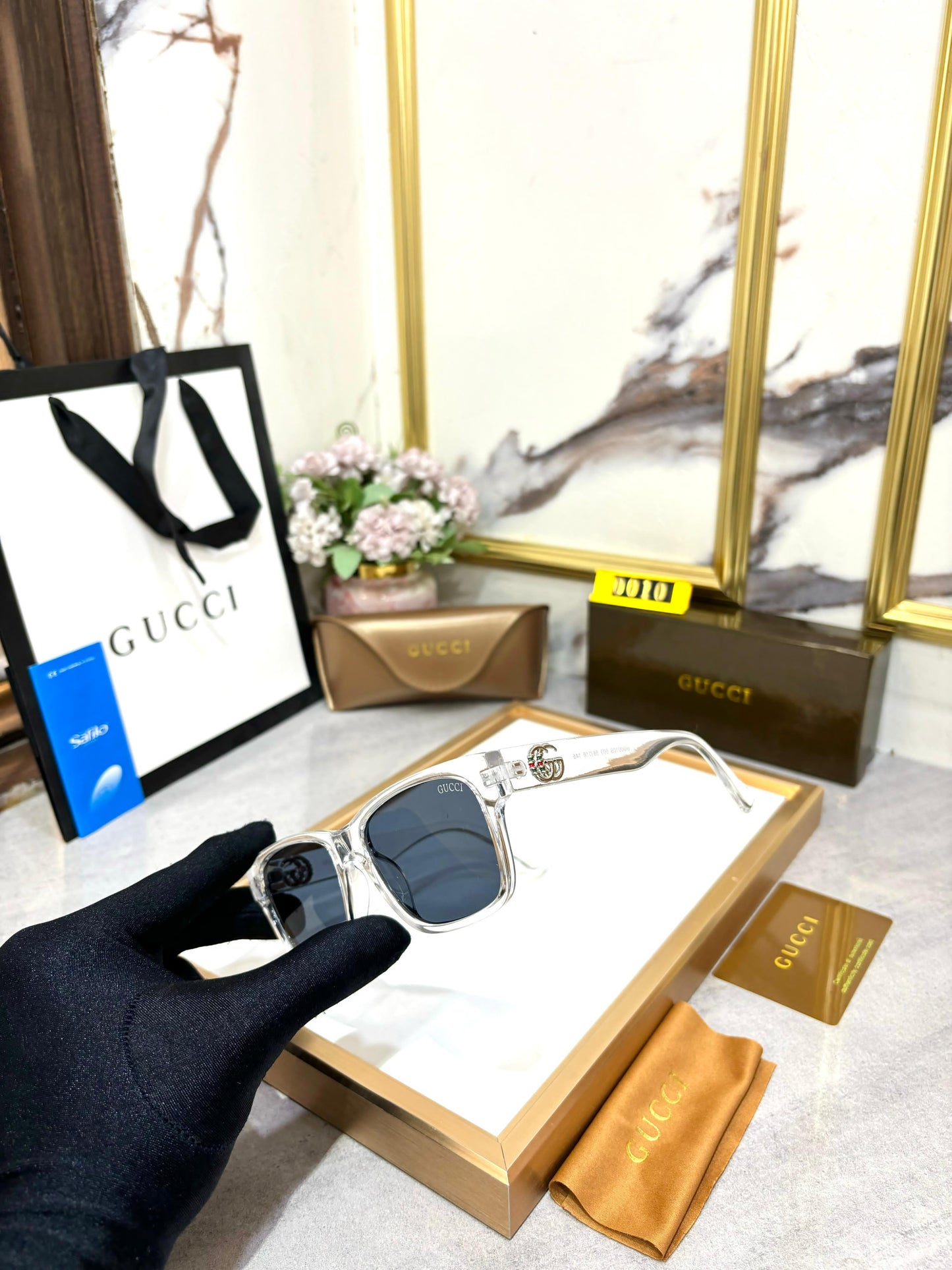 GUCCI SUNGLASSES