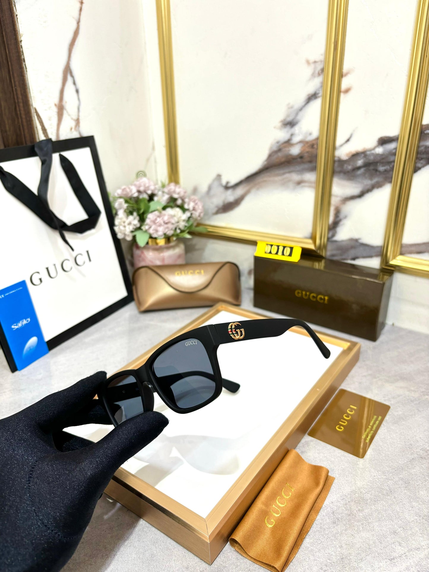 GUCCI SUNGLASSES