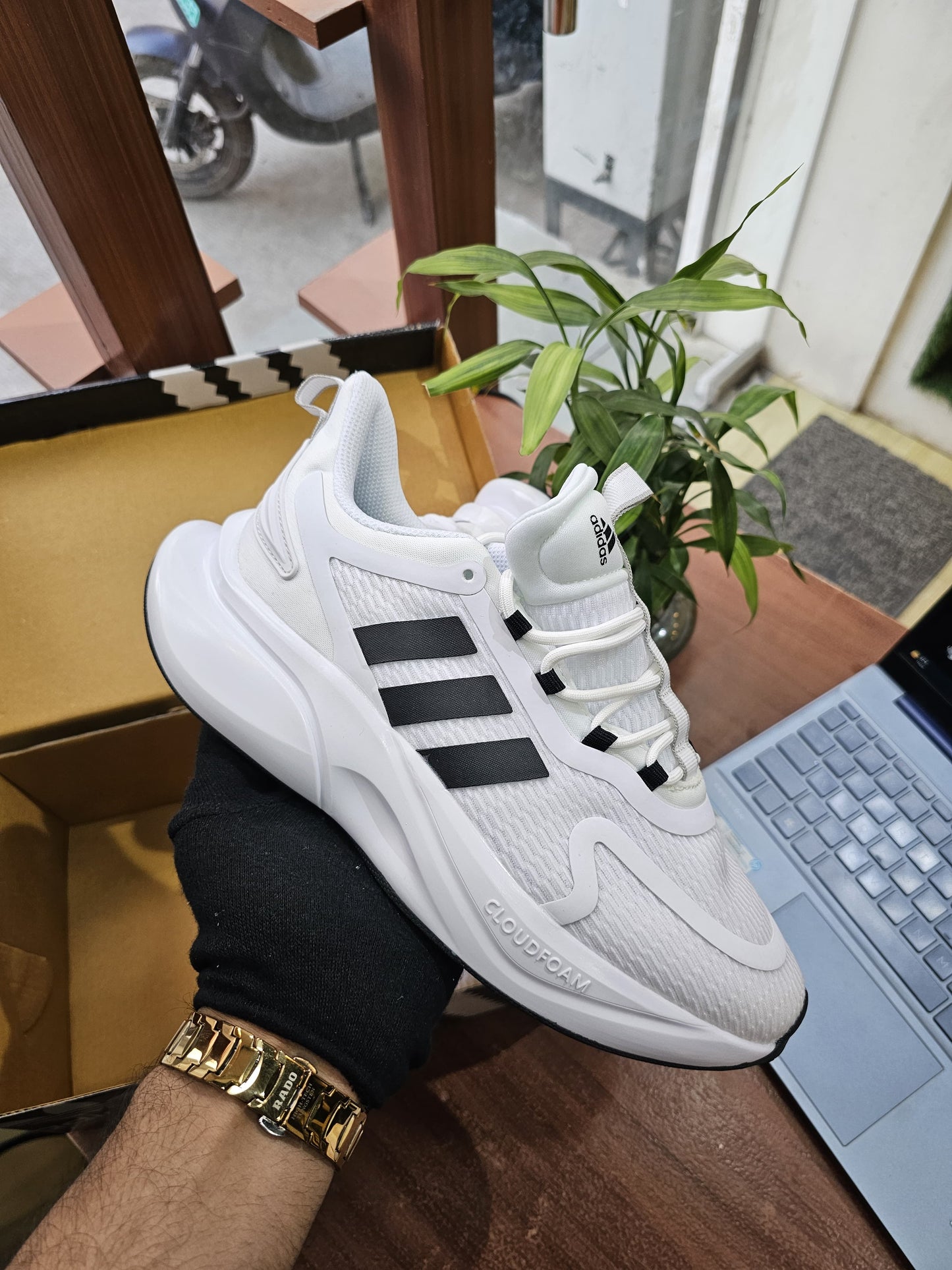 ADIDAS ALPHA BOUNCE WHITE