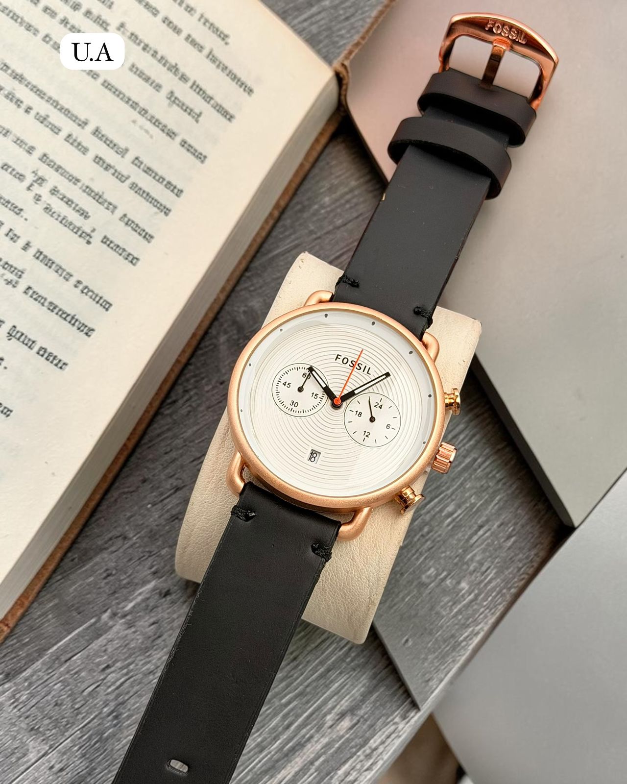 LUXURY FOSSIL