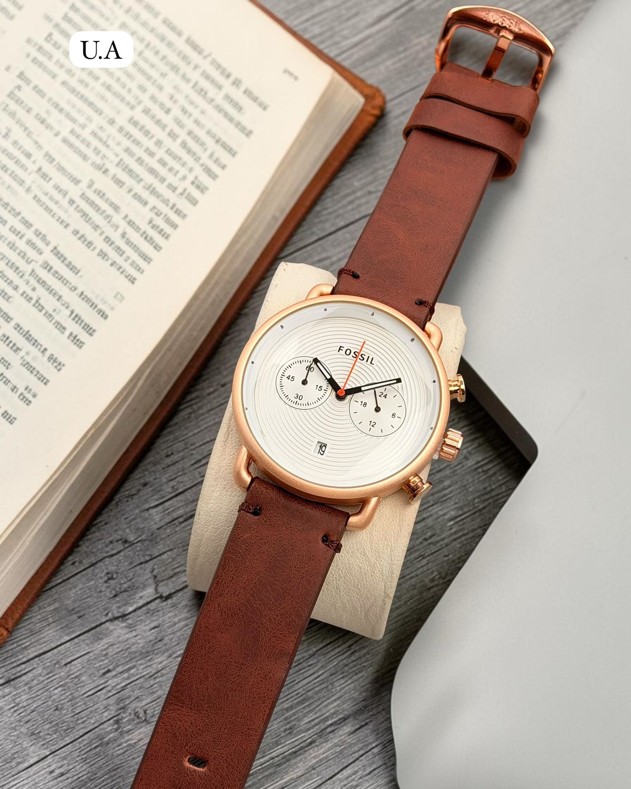 LUXURY FOSSIL