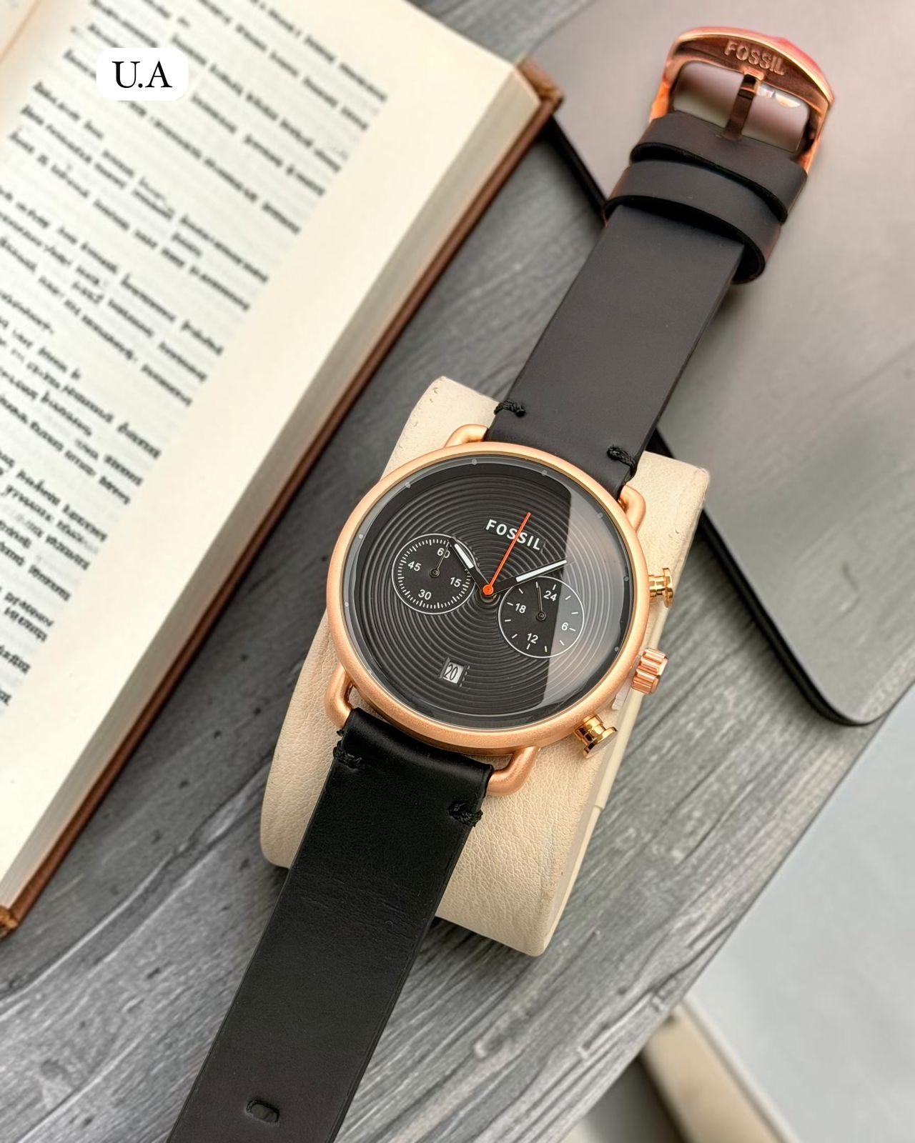 LUXURY FOSSIL