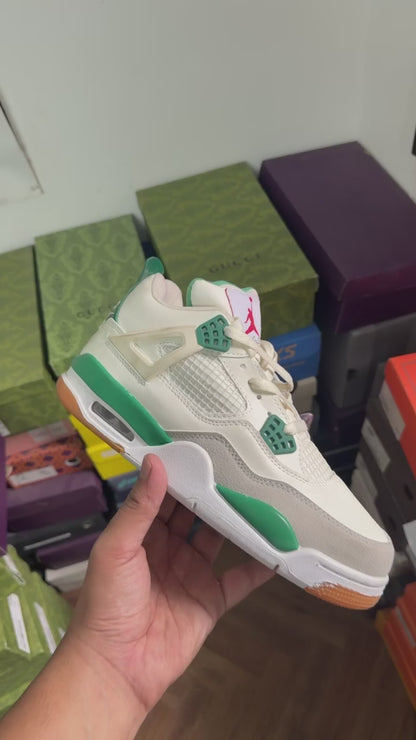 NIKE White & Green Premium Basketball Sneakers