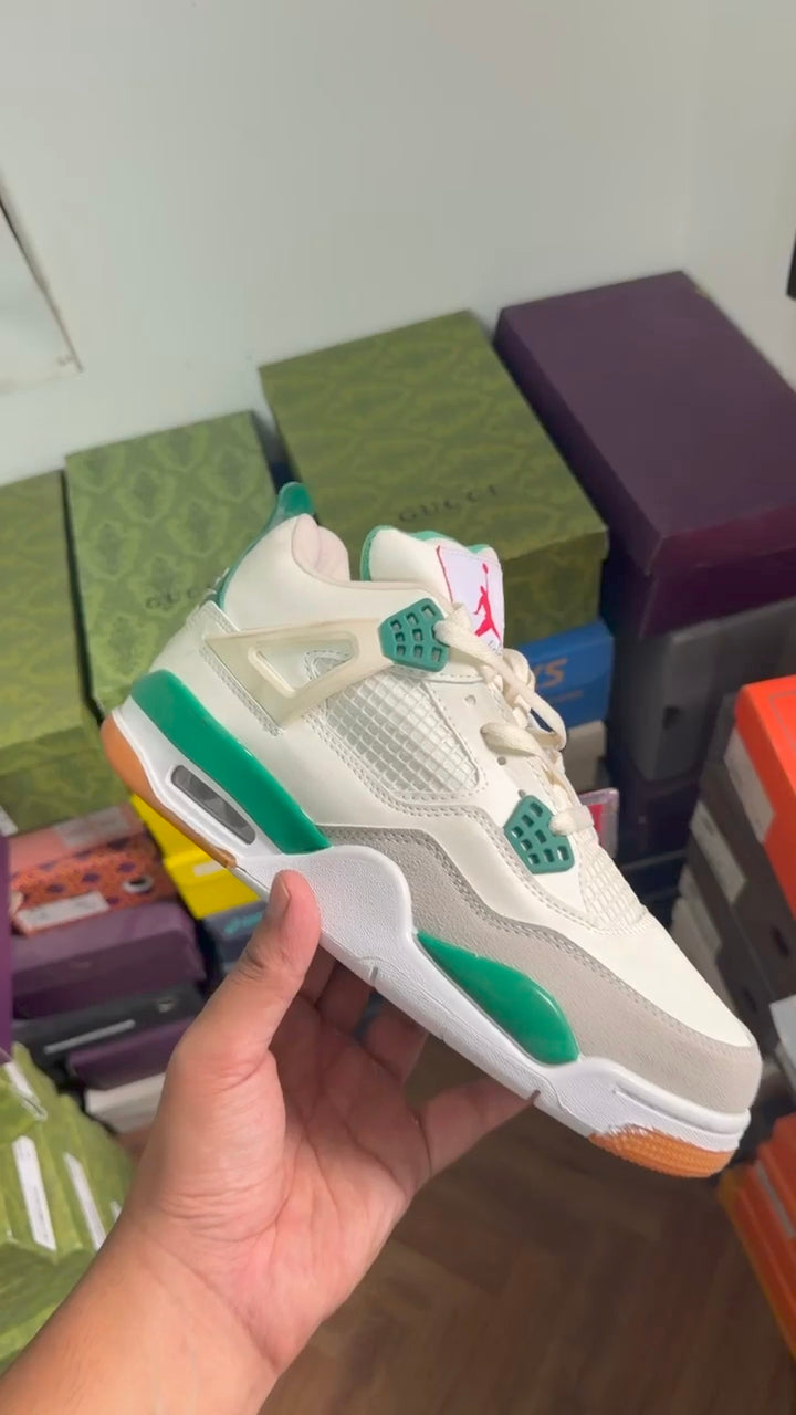 NIKE White & Green Premium Basketball Sneakers
