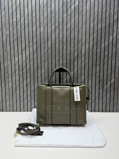 MARC JACOBS THE TOTE BAG