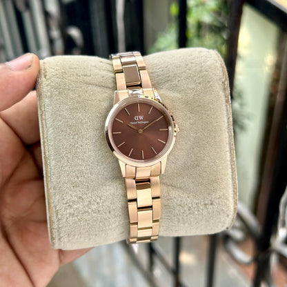Dw iconic classic watch - AmazingBaba