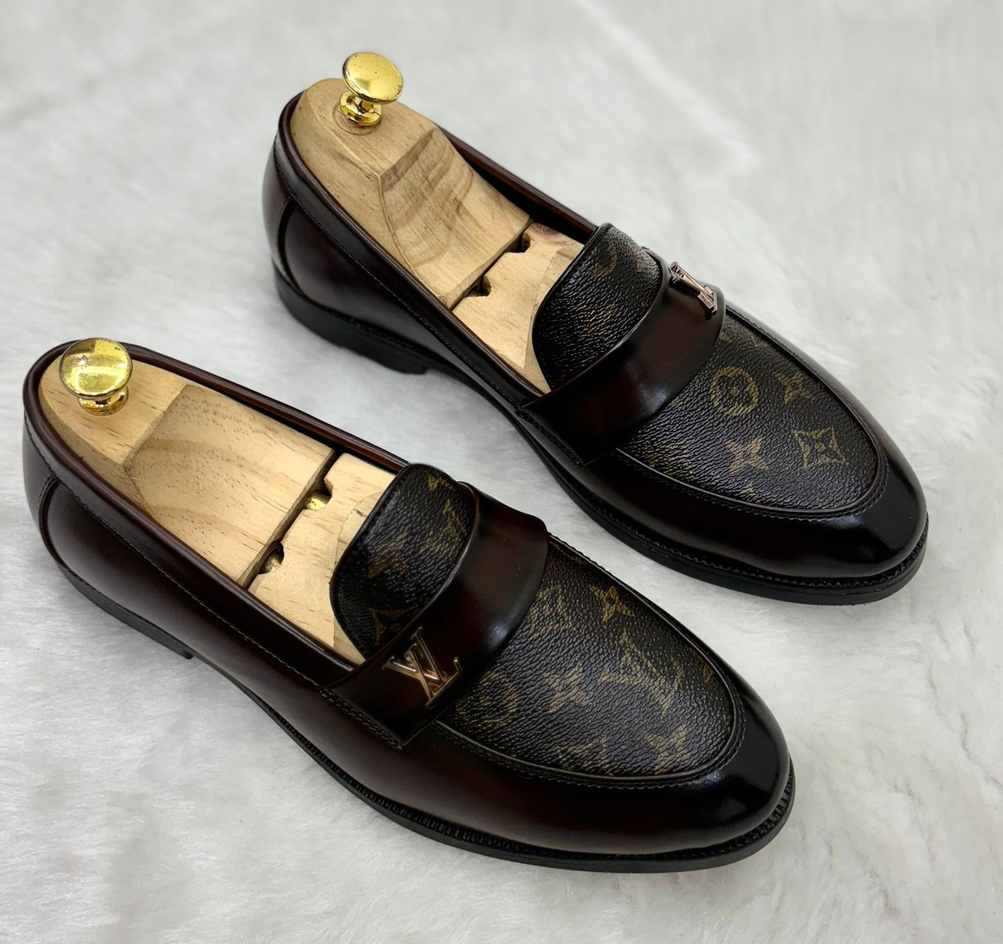 Lv premium unisex luxury loafers shoes