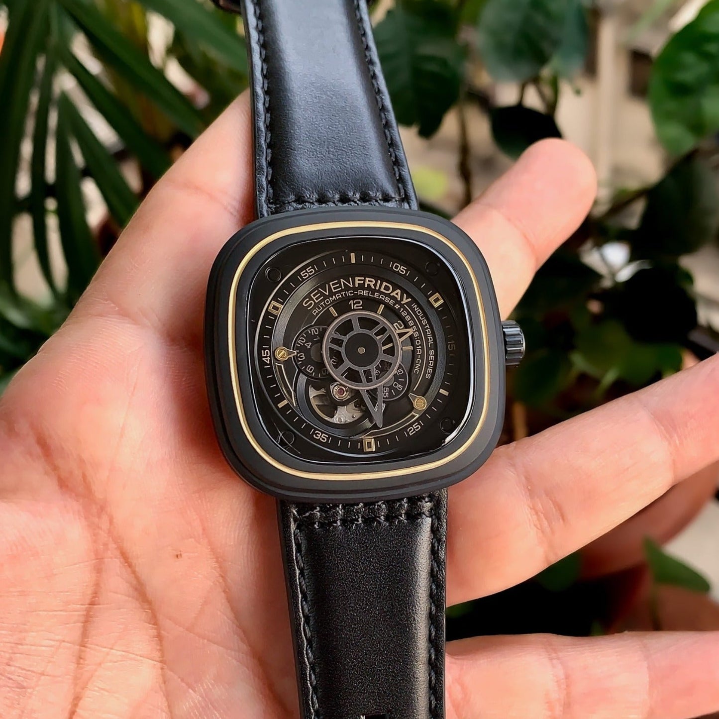 Amazing premium Friday watch